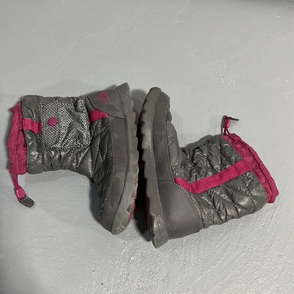 The North Face Waterproof Women’s Bootie - Picture 6 of 9